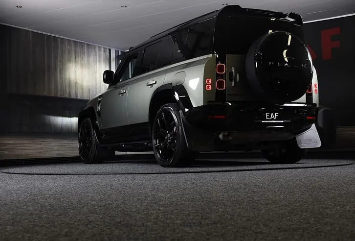 Land Rover Defender 2025 photo 3