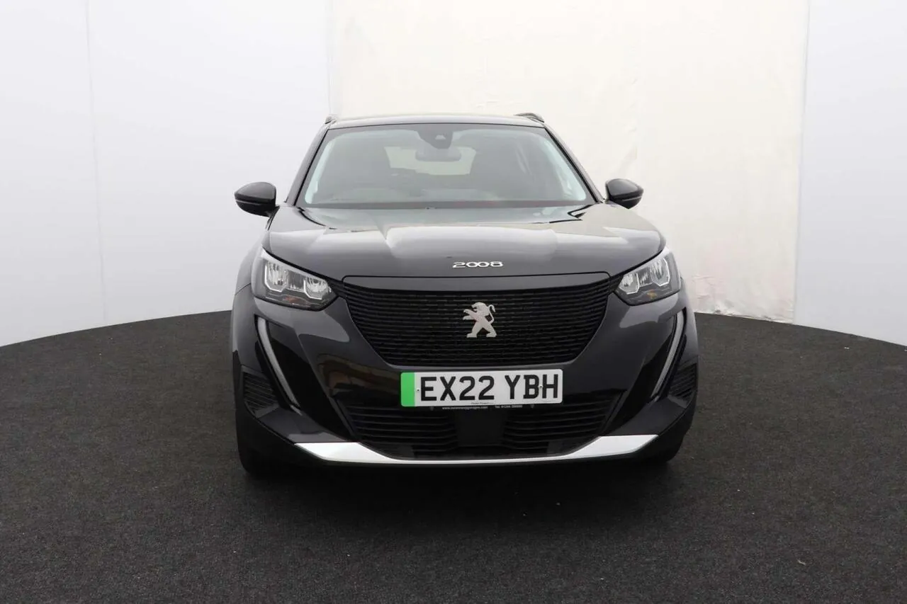 Peugeot E-2008 2022 photo 2