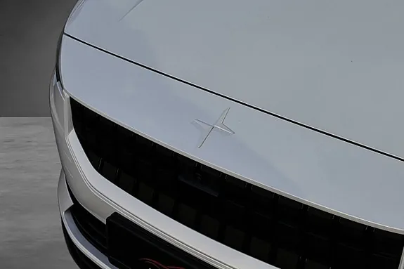 Polestar 2 2021 photo 2