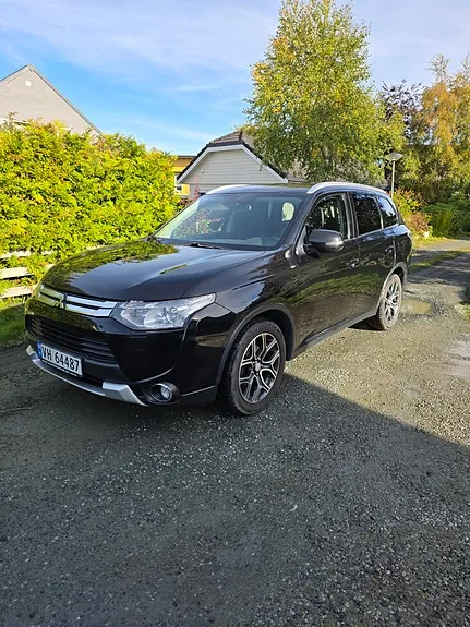 Mitsubishi Outlander 2014 photo 2