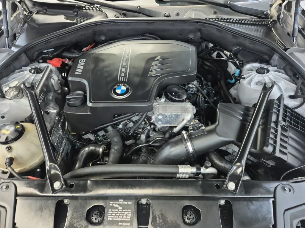 BMW 5 Series 2015 photo 5