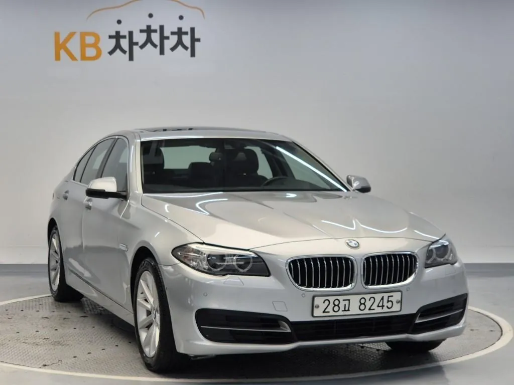 BMW 5 Series 2015 photo 4