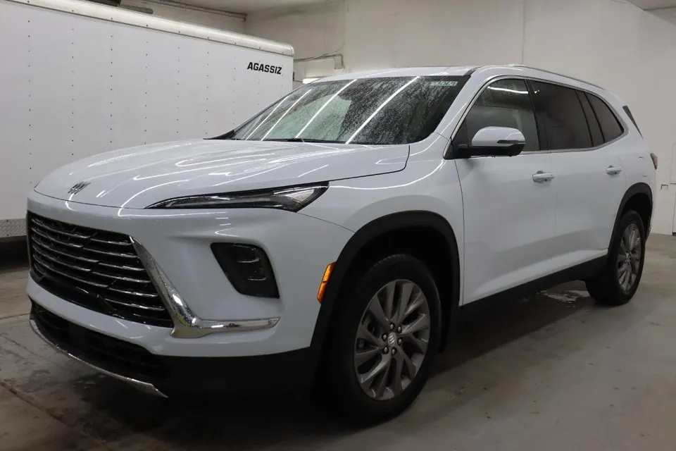 Buick Enclave 2026 photo 3
