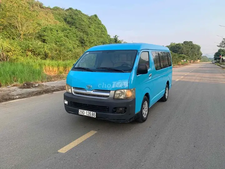 Toyota Hiace 2005 photo 2
