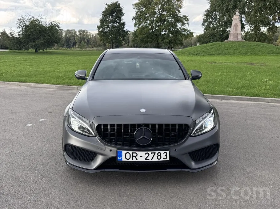 Mercedes-Benz C200 2015 photo 2