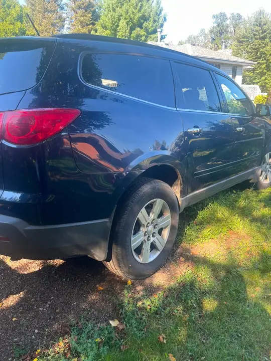 Chevrolet Traverse 2011 photo 3