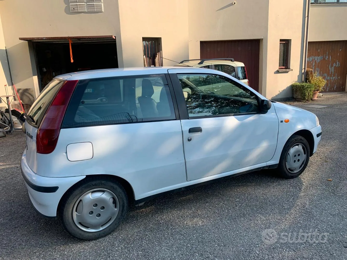Fiat Punto 1995 photo 2