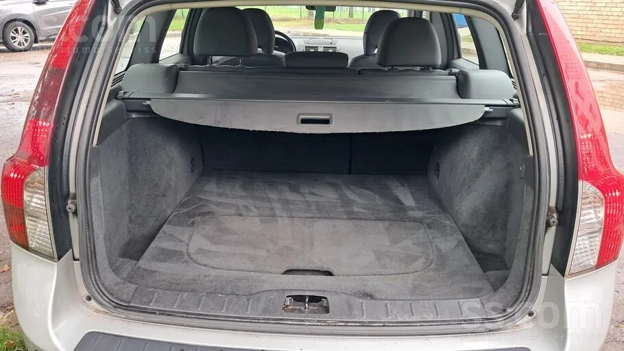 Volvo V50 2010 photo 5