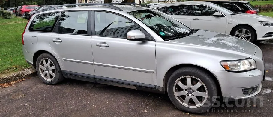 Volvo V50