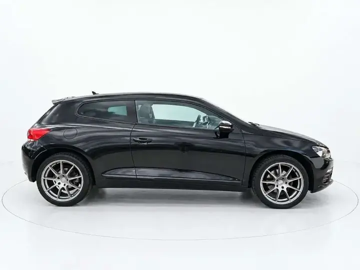 Volkswagen Scirocco 2011 photo 4