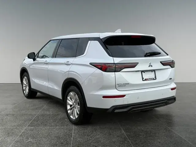 Mitsubishi Outlander 2025 photo 4
