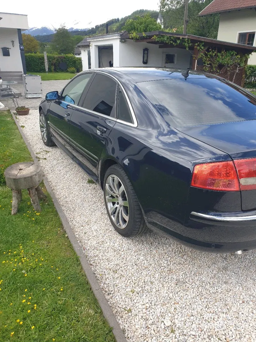 Audi A8 2004 photo 2