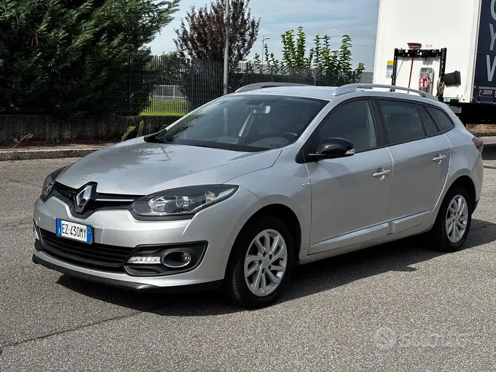 Renault Megane 2015 photo 2