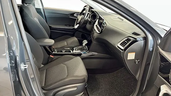 Kia Ceed 2024 photo 3