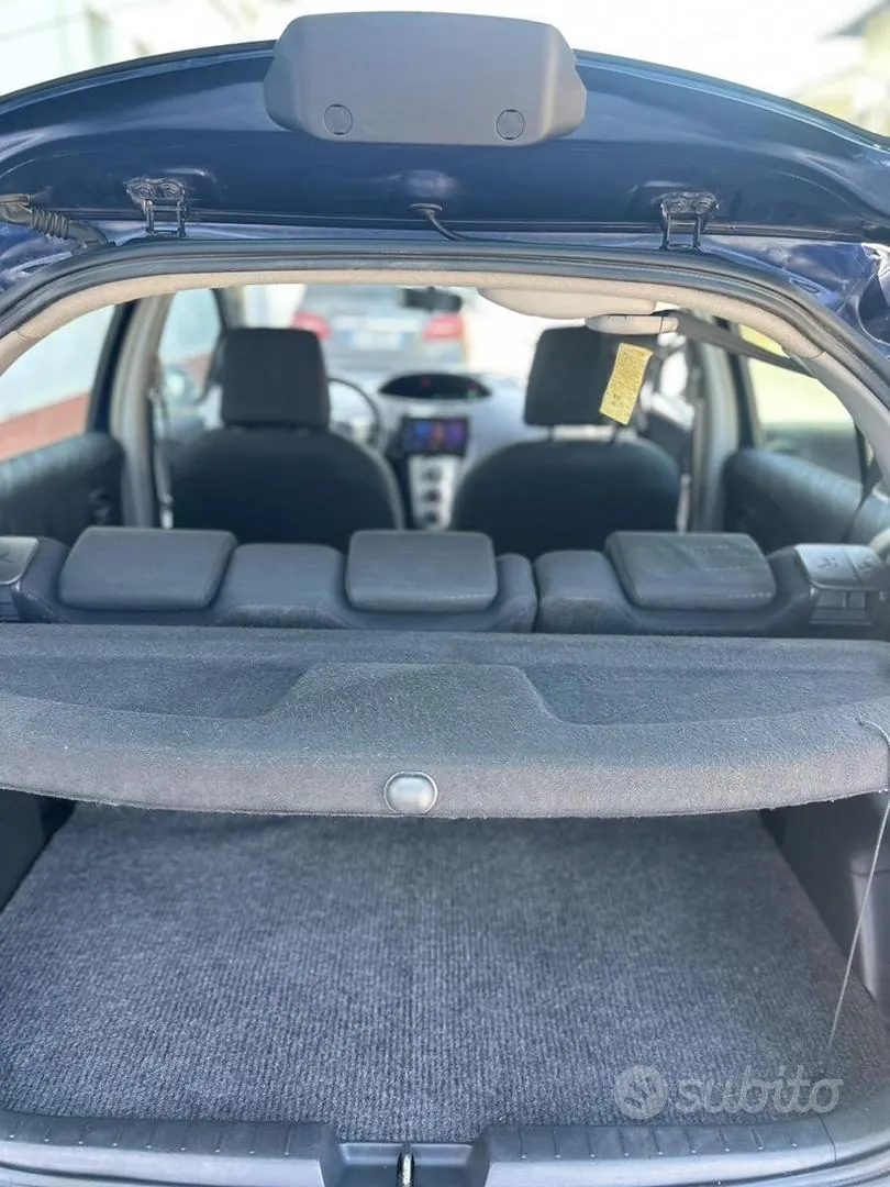 Toyota Yaris 2006 photo 4