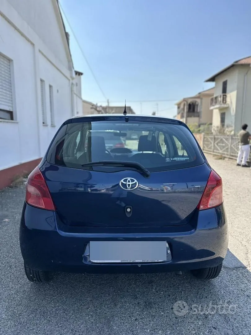 Toyota Yaris 2006 photo 2