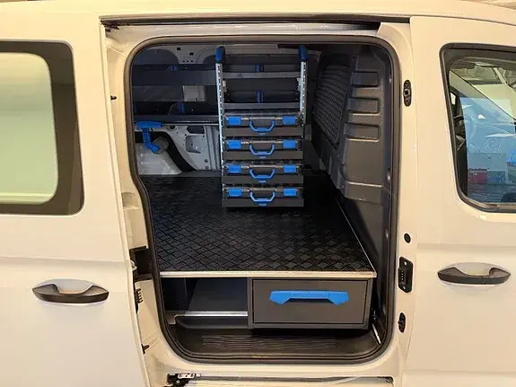 Volkswagen Caddy Maxi 2021 photo 2