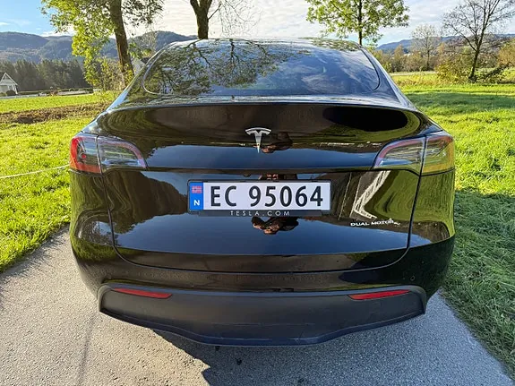 Tesla Model Y 2021 photo 3