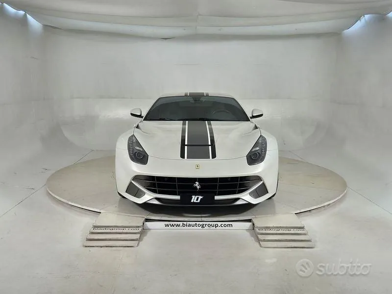 Ferrari F12 Berlinetta 2013 photo 2