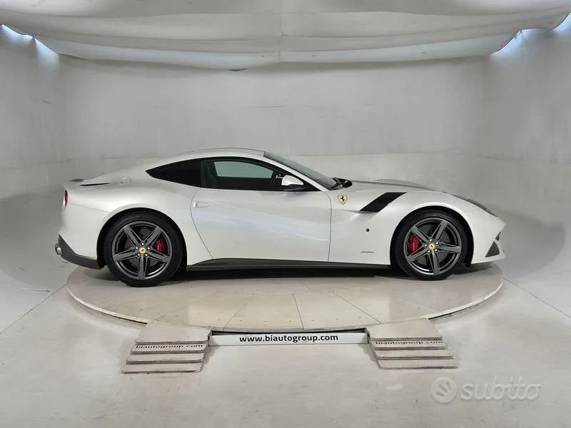 Ferrari F12 Berlinetta 2013 photo 5
