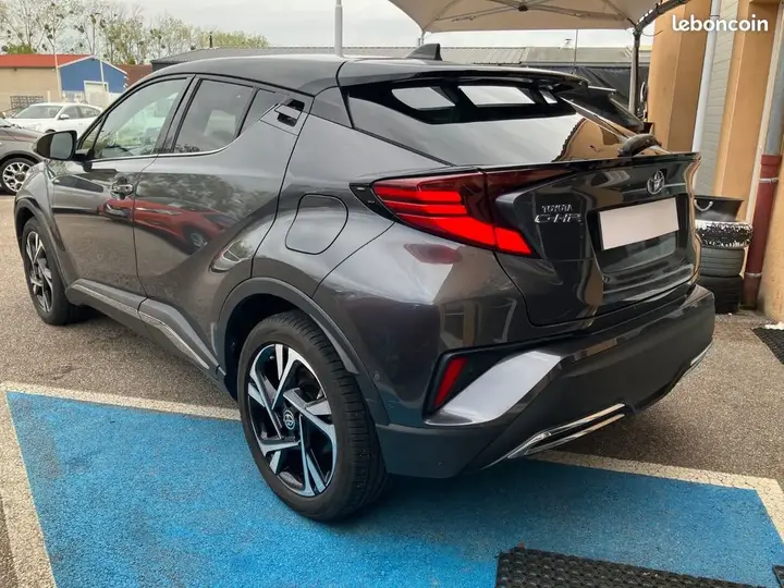 Toyota C-Hr 2023 photo 3