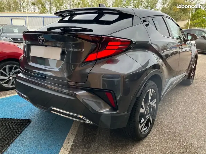 Toyota C-Hr 2023 photo 4