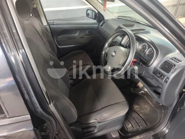 Suzuki Swift 2003 photo 2