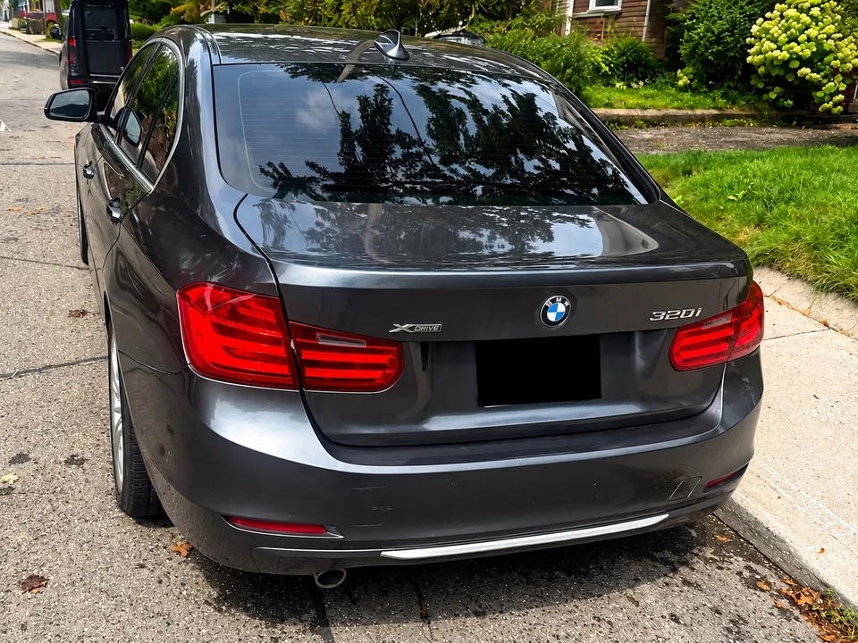 BMW 320I 2014 photo 2