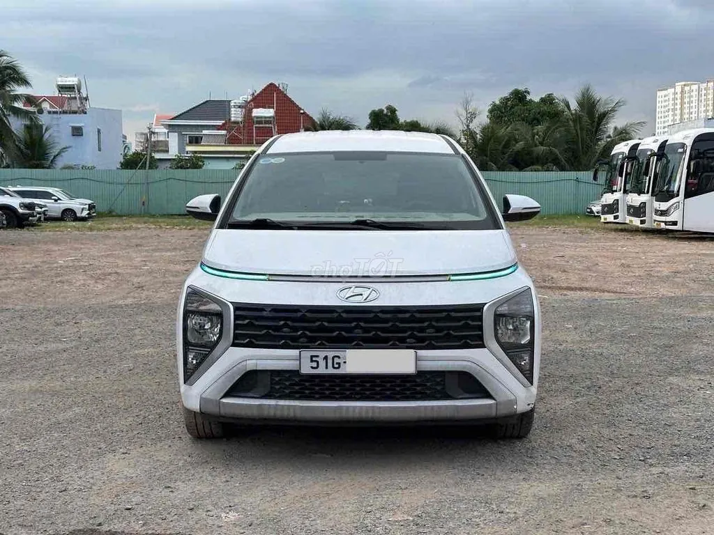 Hyundai Stargazer