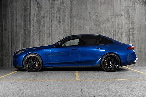 BMW M5 2025 photo 3