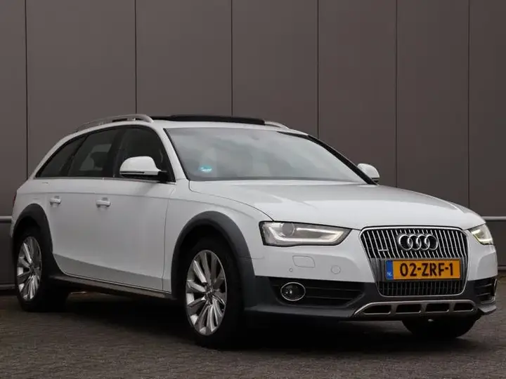 Audi A4 2013 photo 4