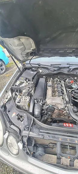 Mercedes-Benz E270 2004 photo 3