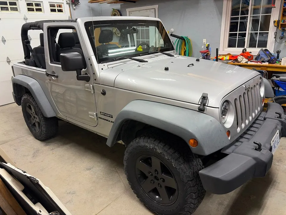 Jeep Wrangler 2011 photo 2