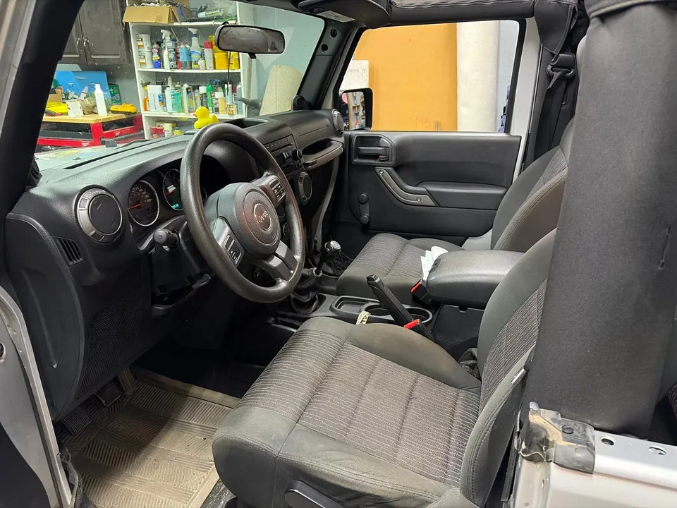 Jeep Wrangler 2011 photo 4