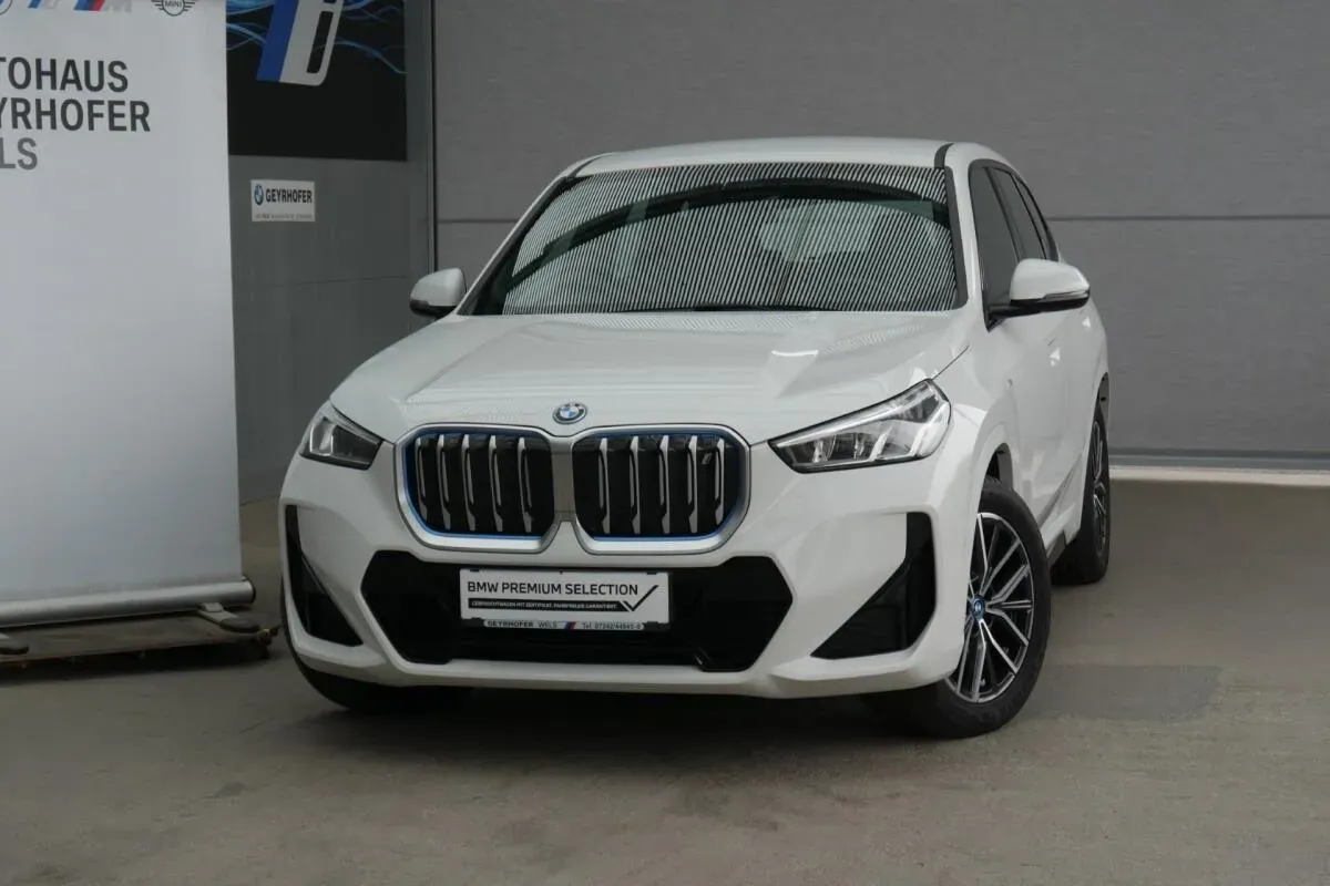 BMW Ix1 2023 photo 2