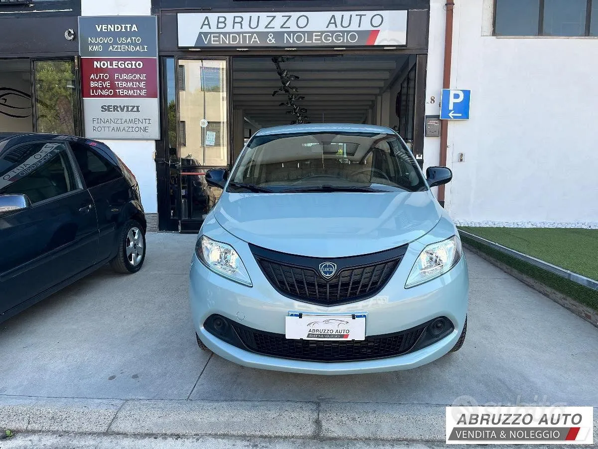 Lancia Ypsilon 2023 photo 2