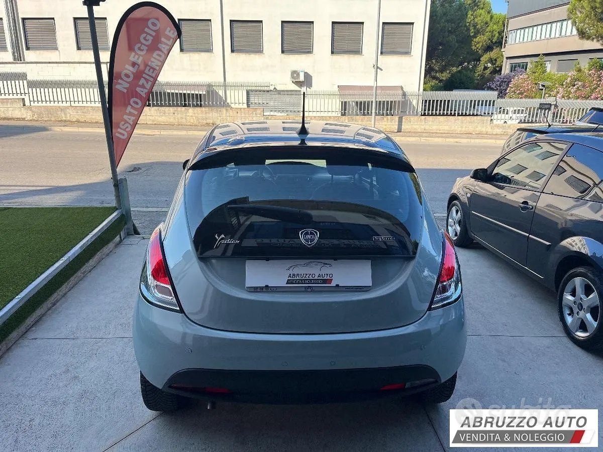 Lancia Ypsilon 2023 photo 5