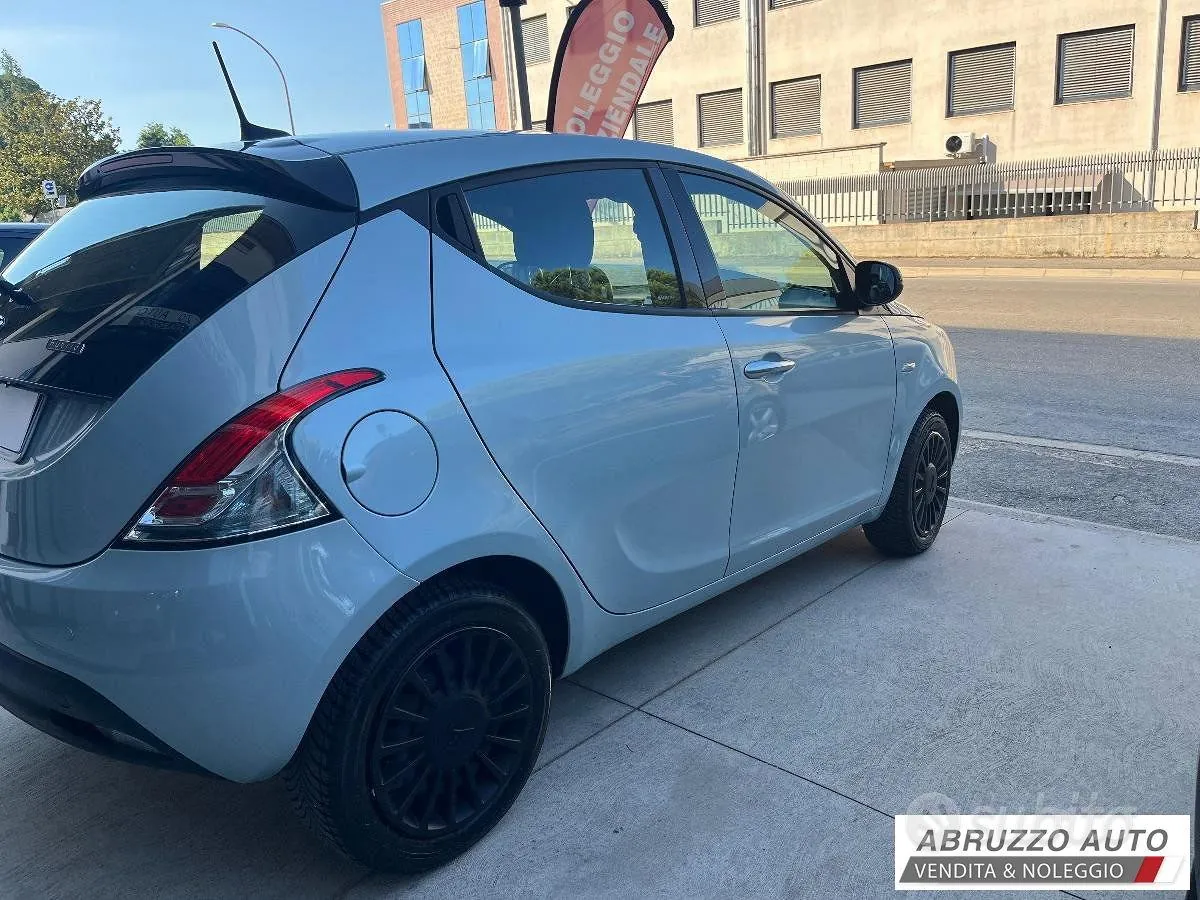 Lancia Ypsilon 2023 photo 4