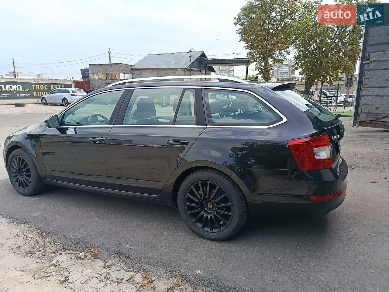 Skoda Octavia 2013 photo 2