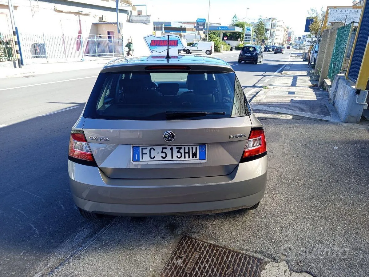 Skoda Fabia 2016 photo 5
