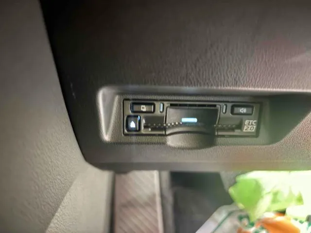 Toyota Alphard 2025 photo 4