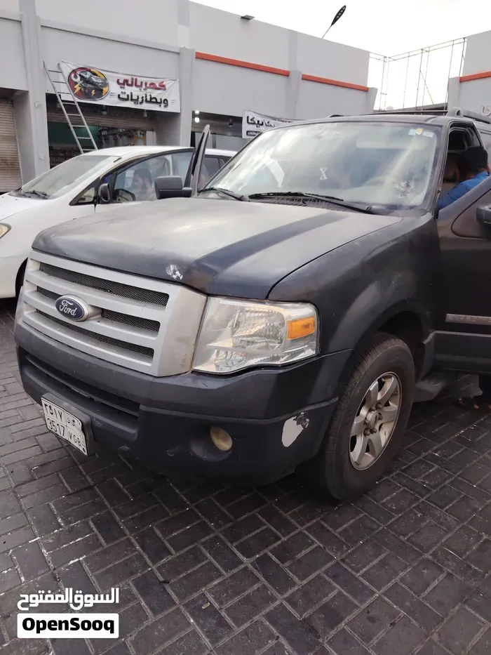 Ford Expedition 2010 photo 2