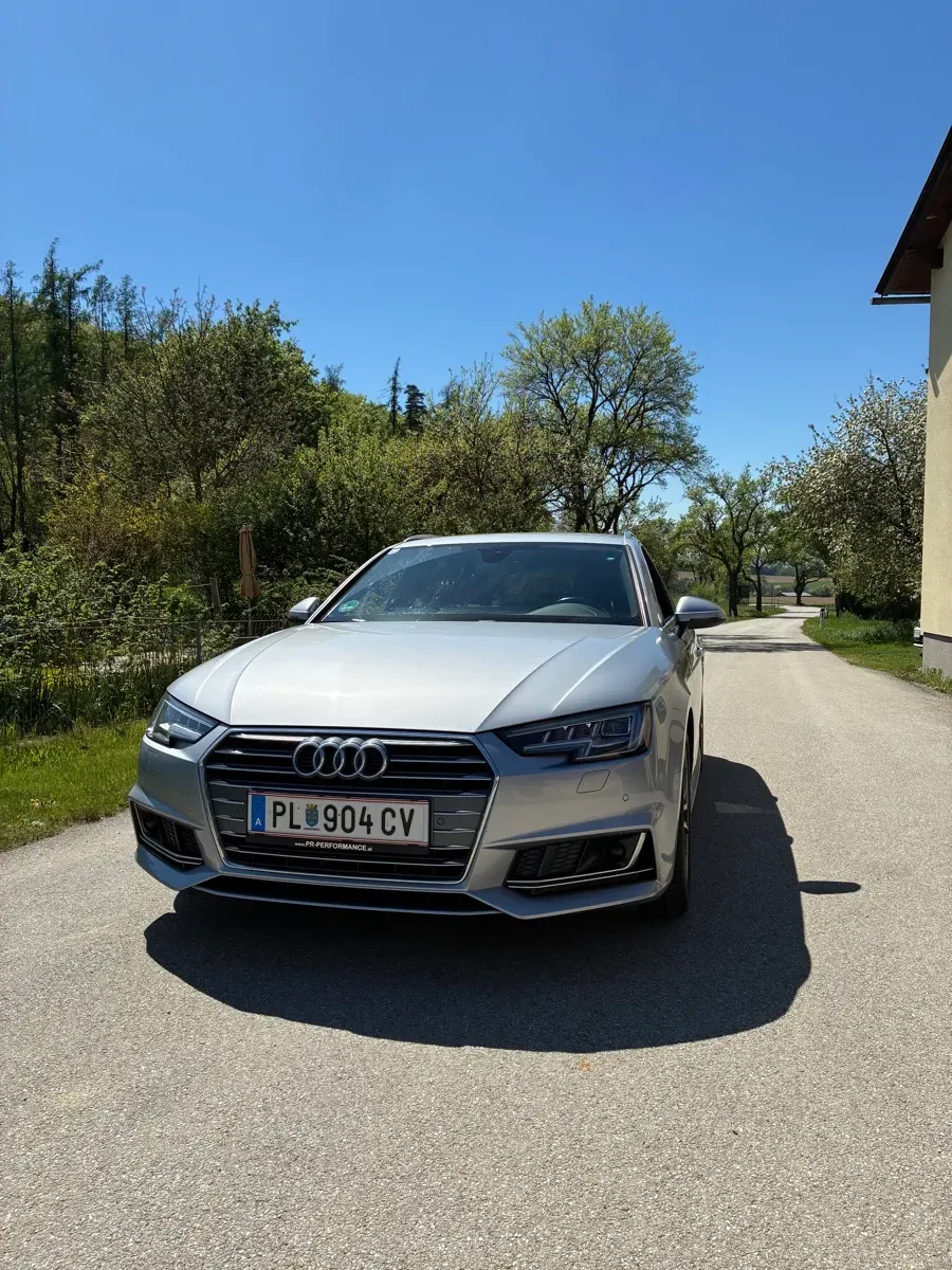 Audi A4 2018 photo 2