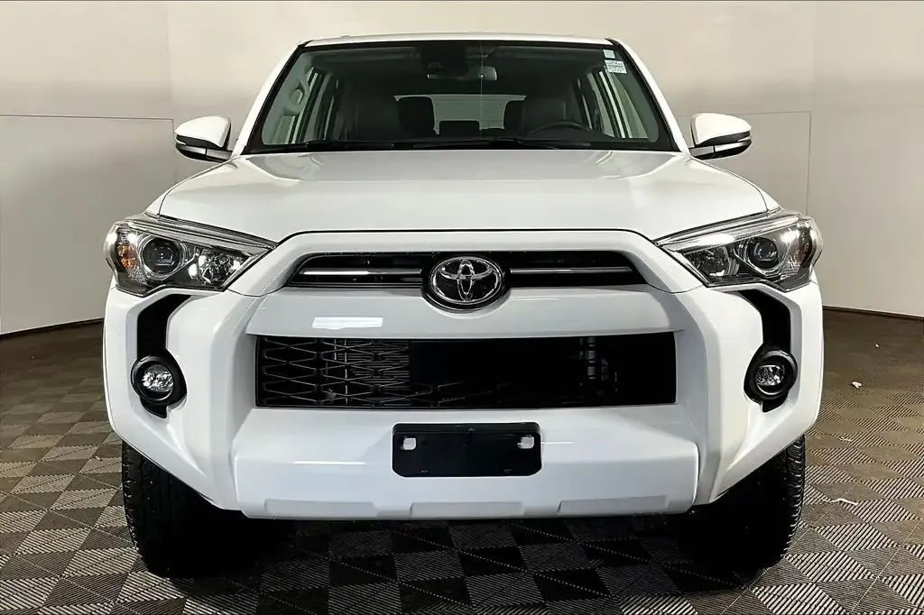 Toyota 4Runner 2023 photo 3