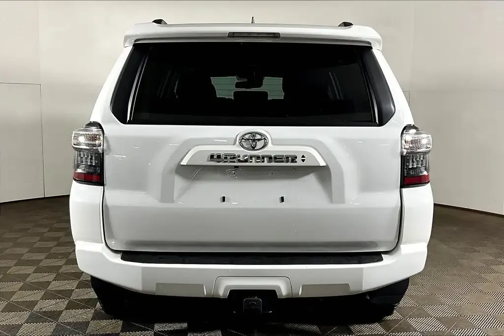 Toyota 4Runner 2023 photo 4