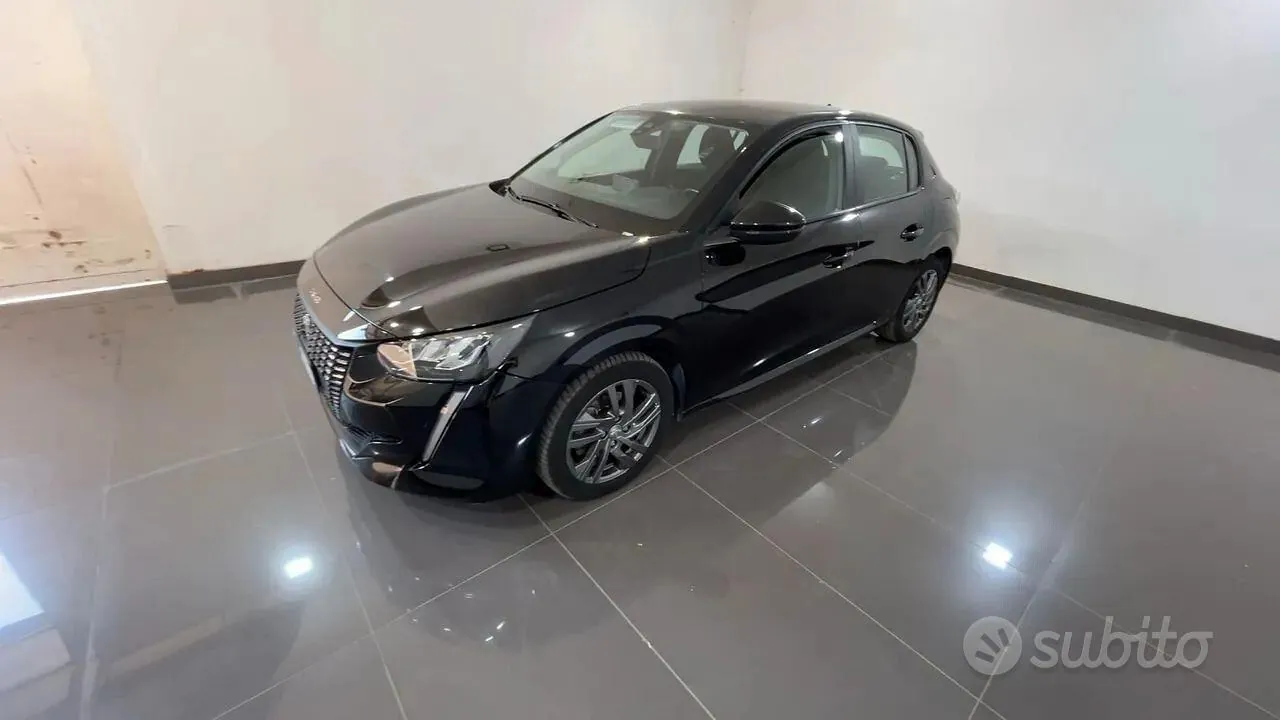 Peugeot 208 2021 photo 2
