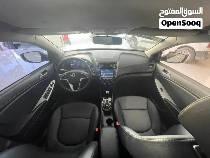 Hyundai Accent 2018 photo 3