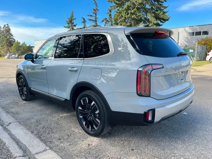 Kia Telluride 2024 photo 2