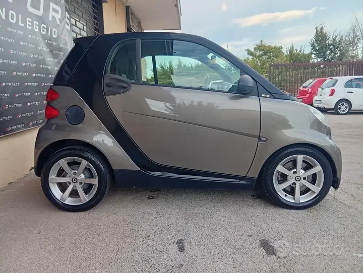 Smart Fortwo 2010 photo 3