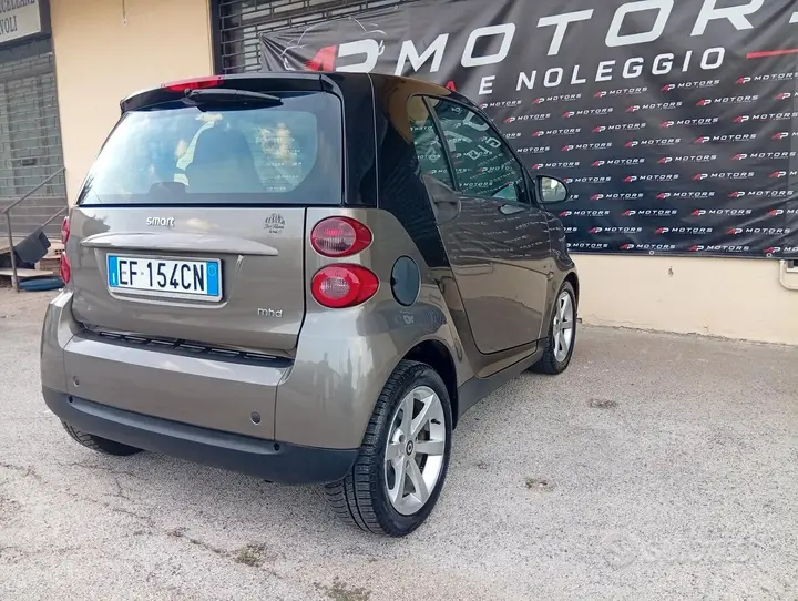 Smart Fortwo 2010 photo 4